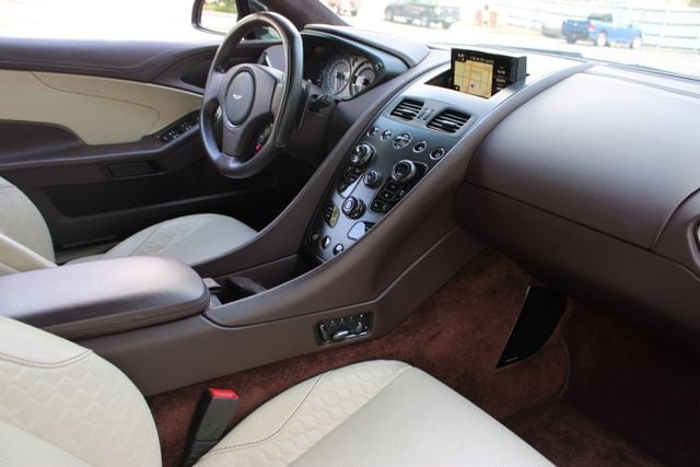Used 2014 Aston Martin Vanquish Coupe RWD image 11