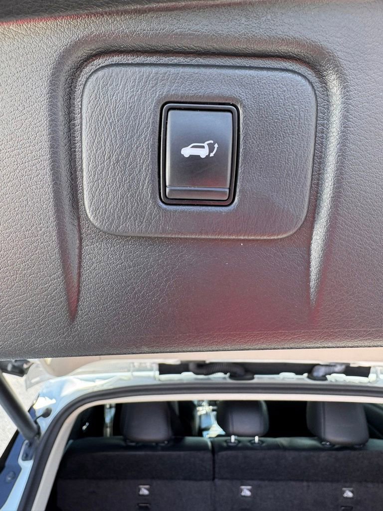 Used 2023 Nissan Murano SL w/ SL Moonroof Package AWD/4WD image 16