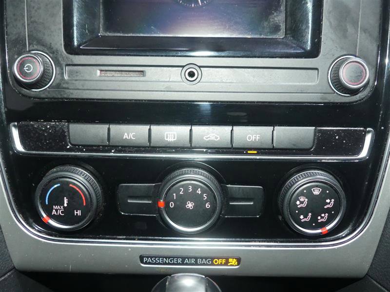 Used 2018 Volkswagen Passat 2.0T S w/ Driver Assistance Package FWD image 37