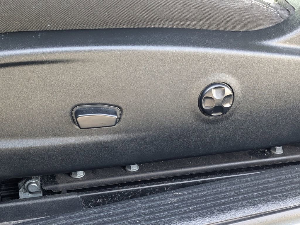 Used 2020 Dodge Challenger SXT image 19