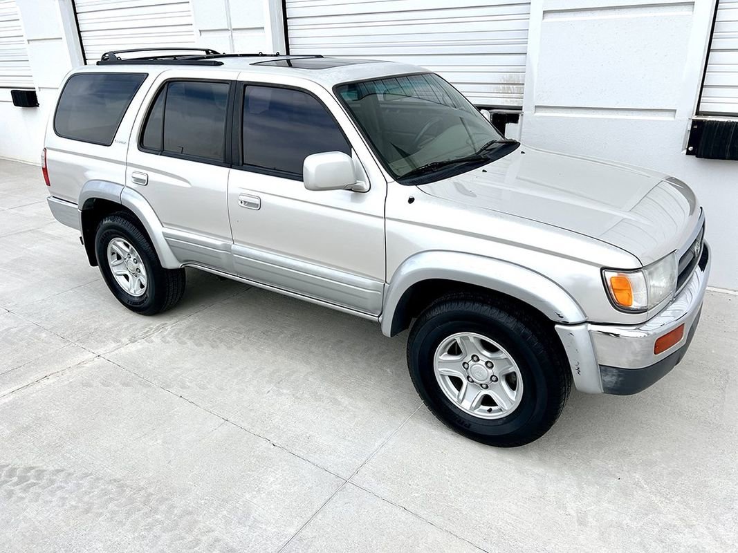 Used 1998 Toyota 4Runner Limited image 3