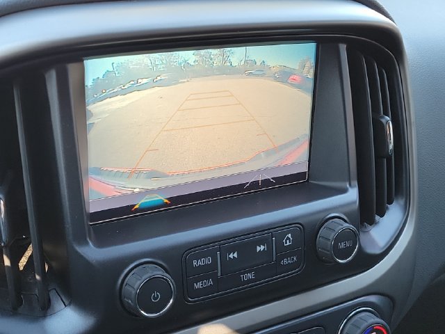 Used 2018 Chevrolet Colorado Z71 AWD/4WD image 16