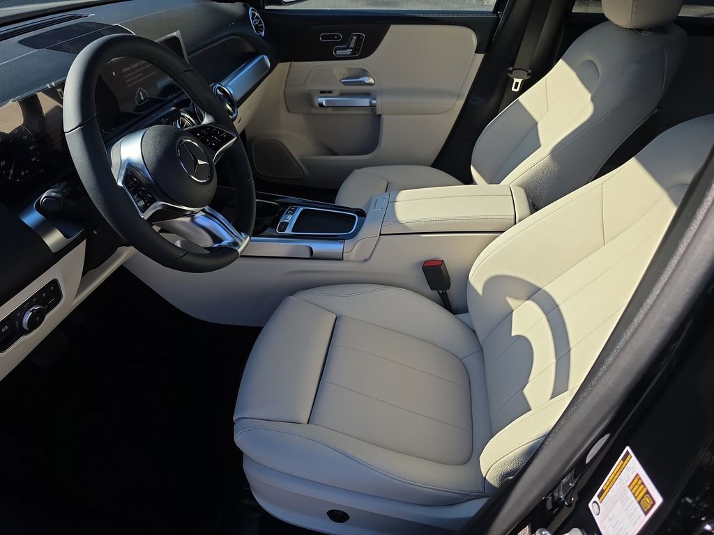 New 2026 Mercedes-Benz GLB 250 4MATIC image 8