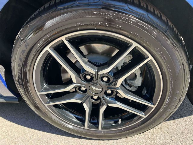 Used 2022 Ford Mustang GT RWD image 11