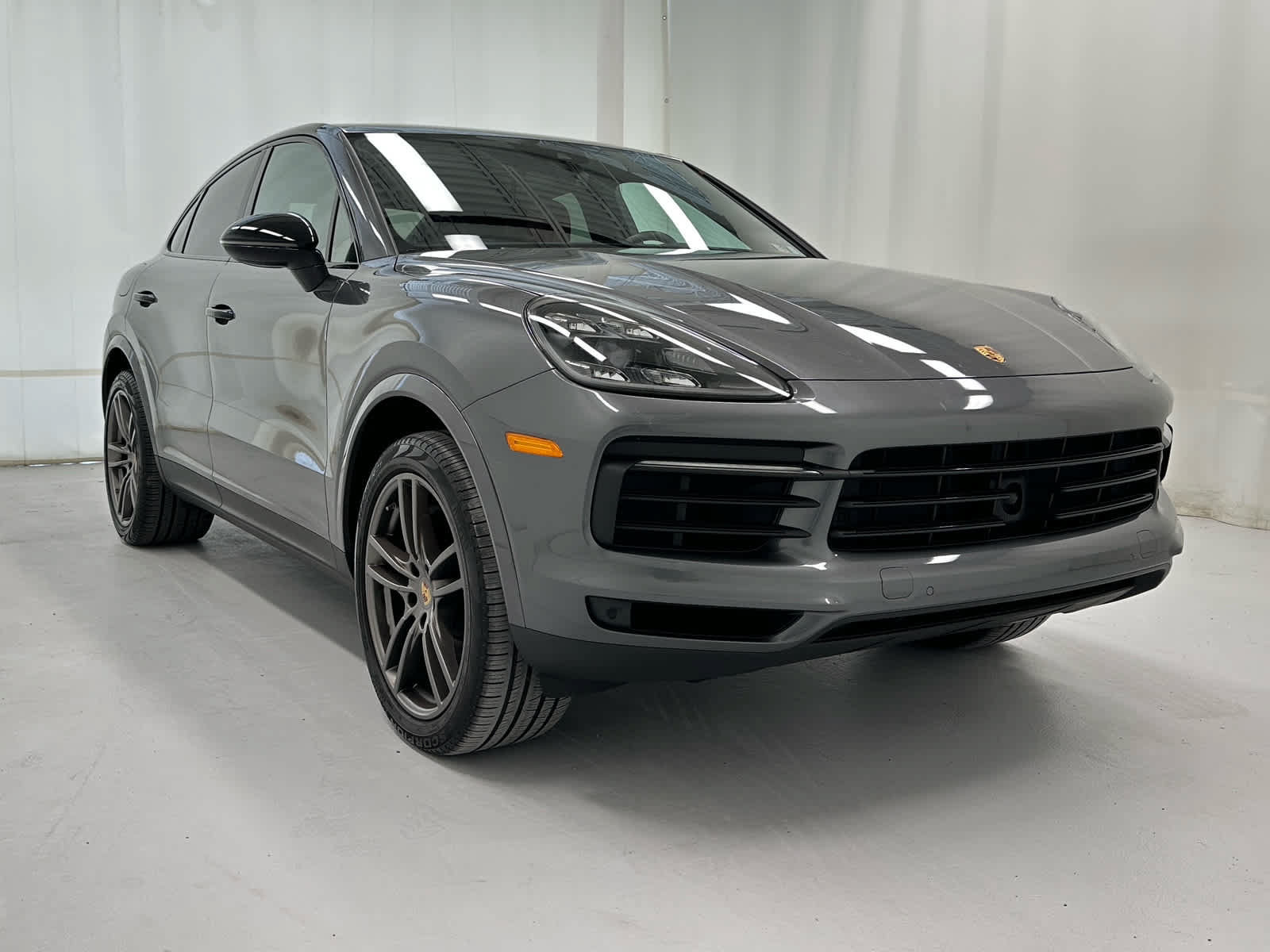 Used 2020 Porsche Cayenne S AWD/4WD image 2