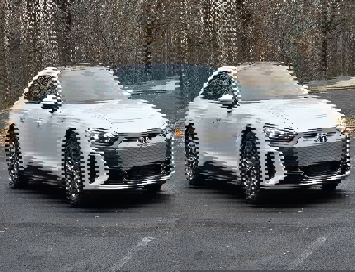 Used 2022 Audi e-tron GT Premium Plus image 8