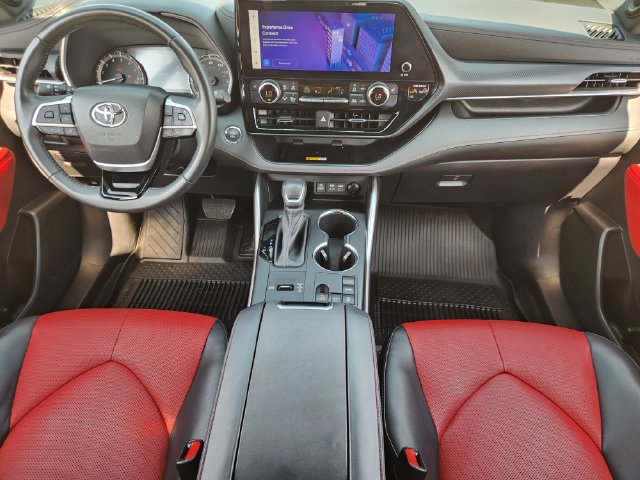 Used 2023 Toyota Highlander XSE FWD image 19