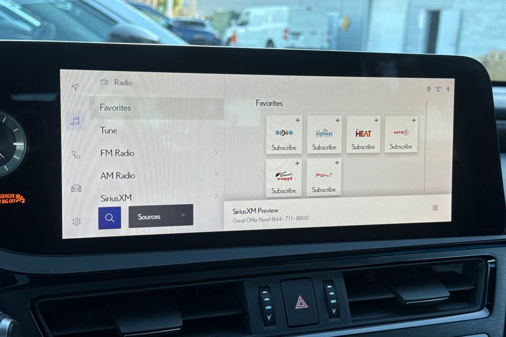 Used 2025 Lexus ES 300h w/ Premium Package image 16