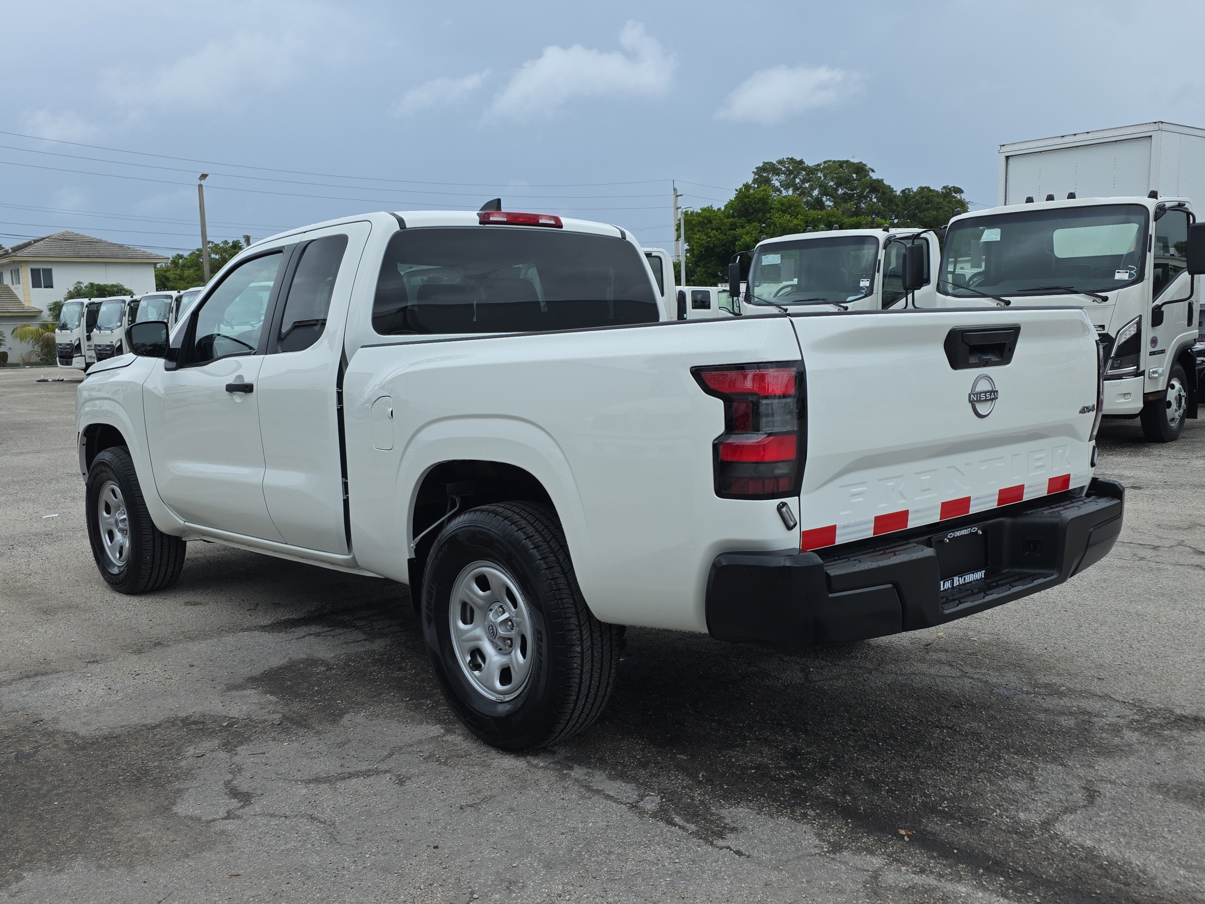 Used 2024 Nissan Frontier S w/ S Utility Package AWD/4WD image 5