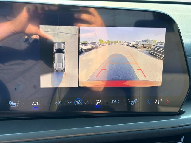 New 2027 Chevrolet Traverse LT w/ Driver Confidence Package FWD image 30