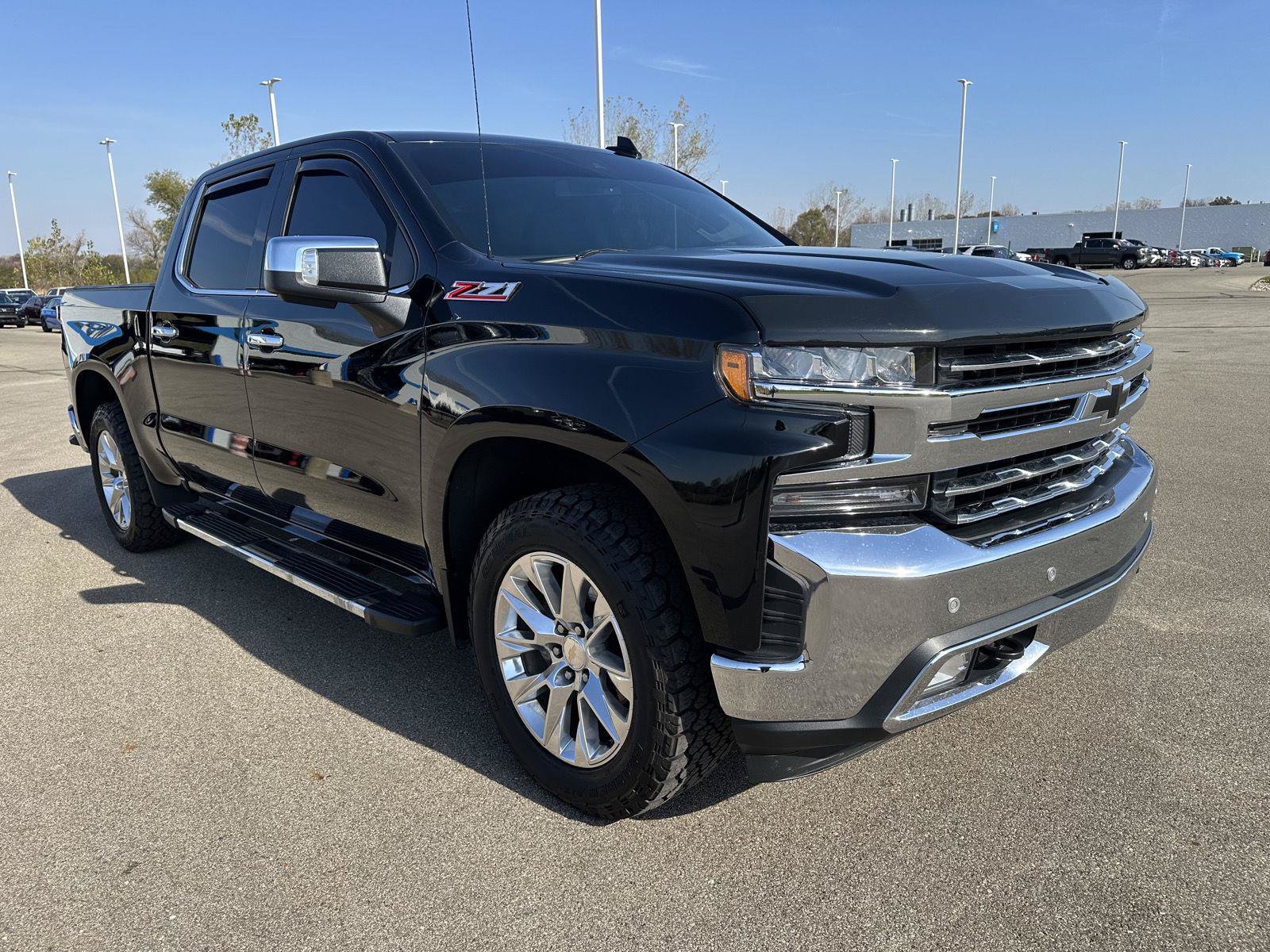 Used 2020 Chevrolet Silverado 1500 LTZ w/ LTZ Premium Package AWD/4WD image 5