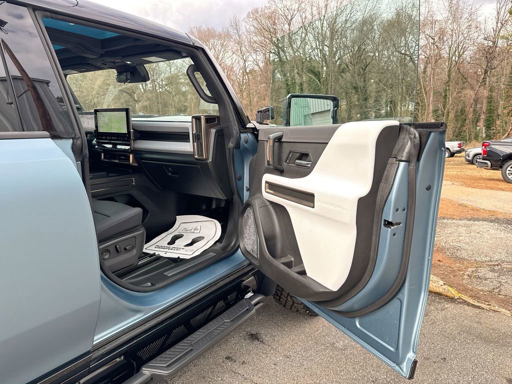 Used 2024 GMC Hummer EV 3X w/ Omega Edition image 32