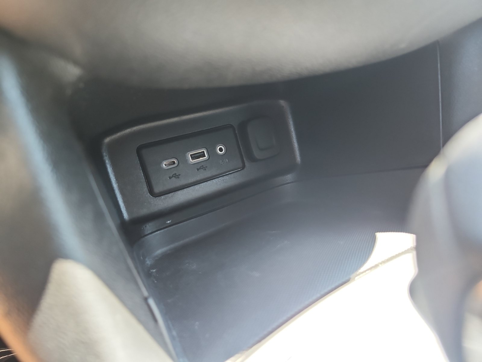 Used 2023 Chevrolet Equinox LT FWD image 18