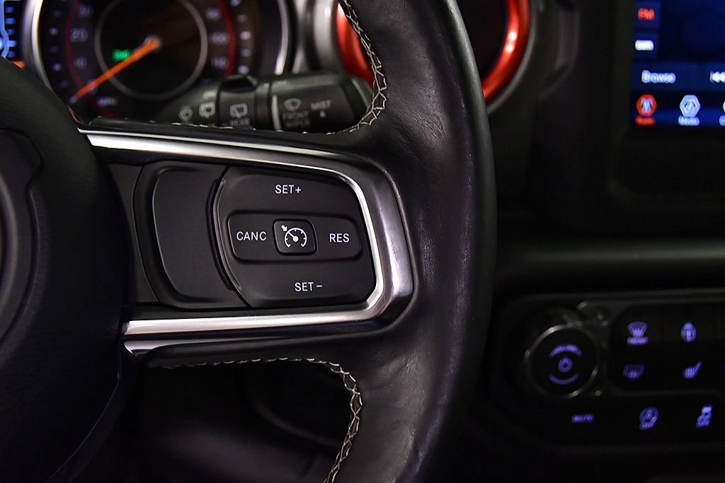 Used 2019 Jeep Wrangler Unlimited Sahara AWD/4WD image 18