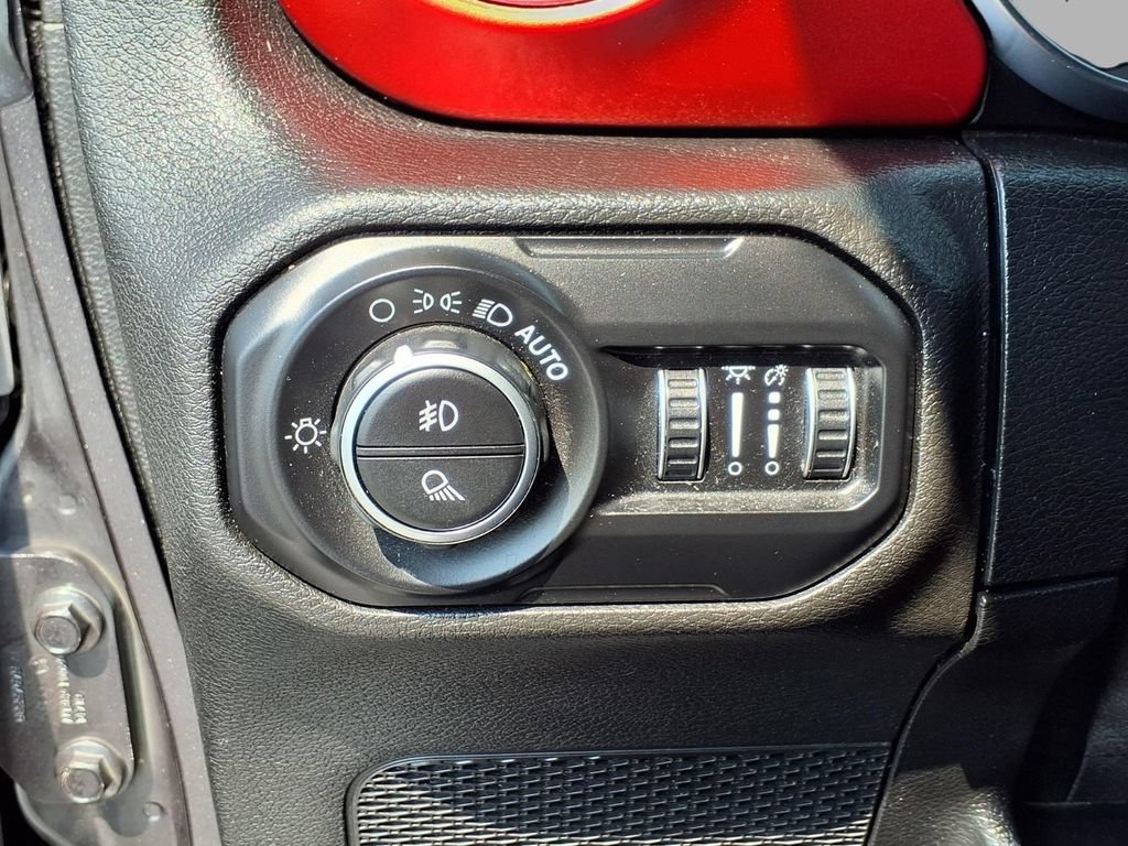 Certified 2020 Jeep Gladiator Rubicon AWD/4WD image 17