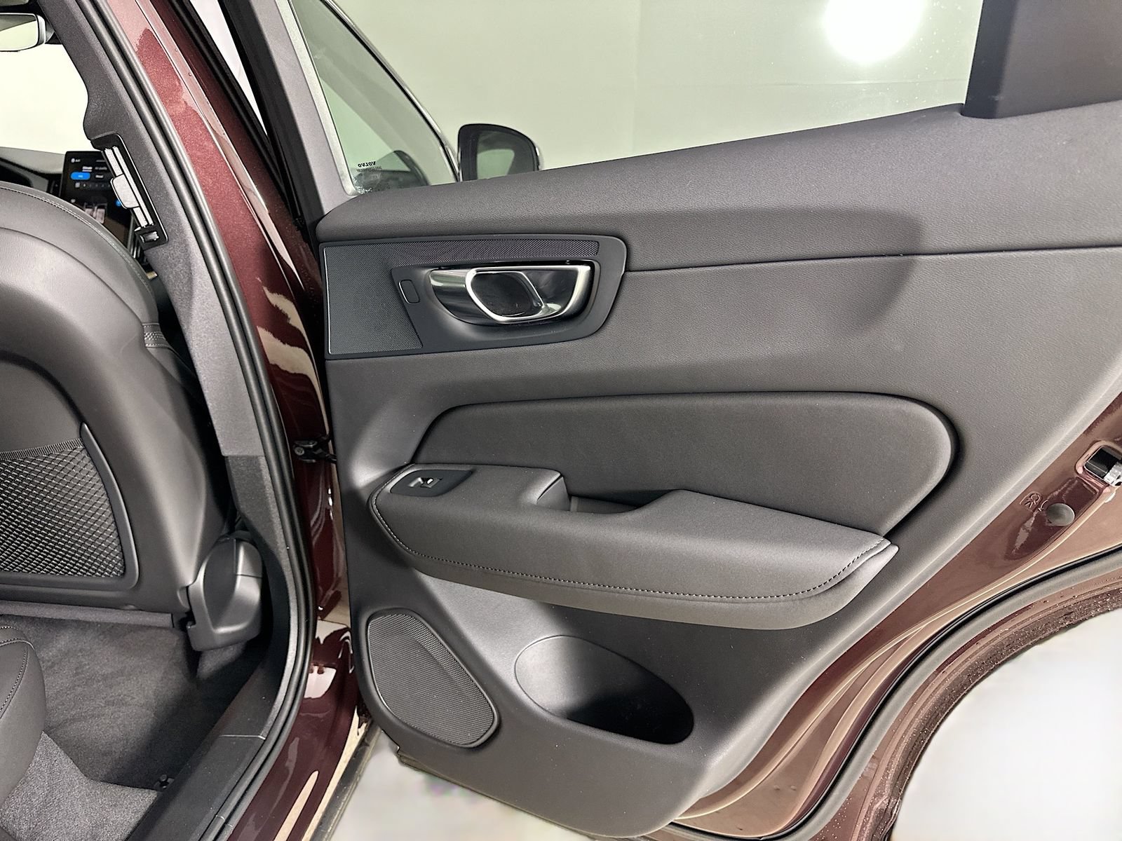 New 2026 Volvo XC60 B5 Plus w/ Protection Package Premier AWD/4WD image 42