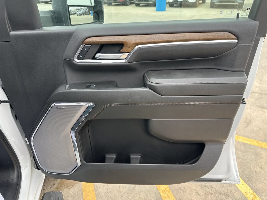 Used 2024 Chevrolet Silverado 2500 High Country w/ Technology Package AWD/4WD image 34