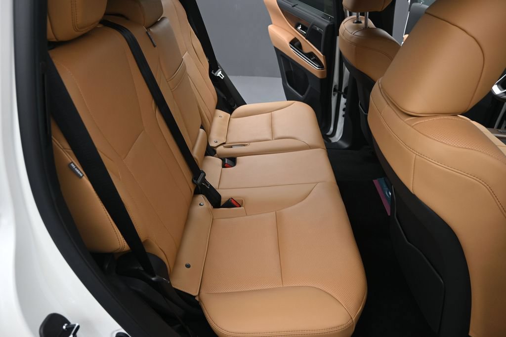 New 2026 Lexus LX 700h Luxury w/ Accessory Package (Z1) AWD/4WD image 15
