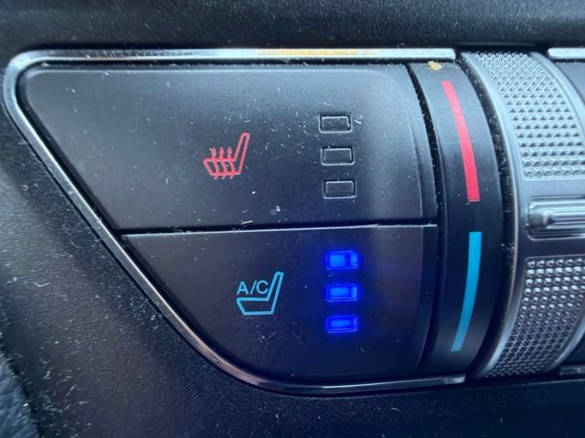 Used 2018 Ford Mustang Premium RWD image 32