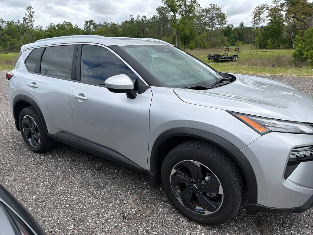 Certified 2024 Nissan Rogue SV w/ SV Premium Package image 4