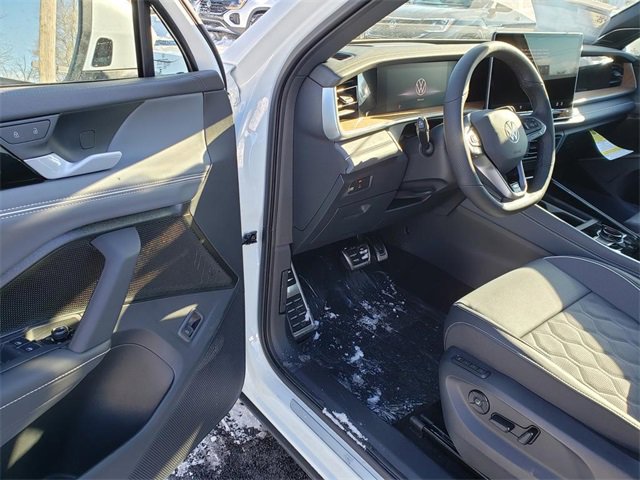 New 2026 Volkswagen Tiguan SEL R-Line image 6