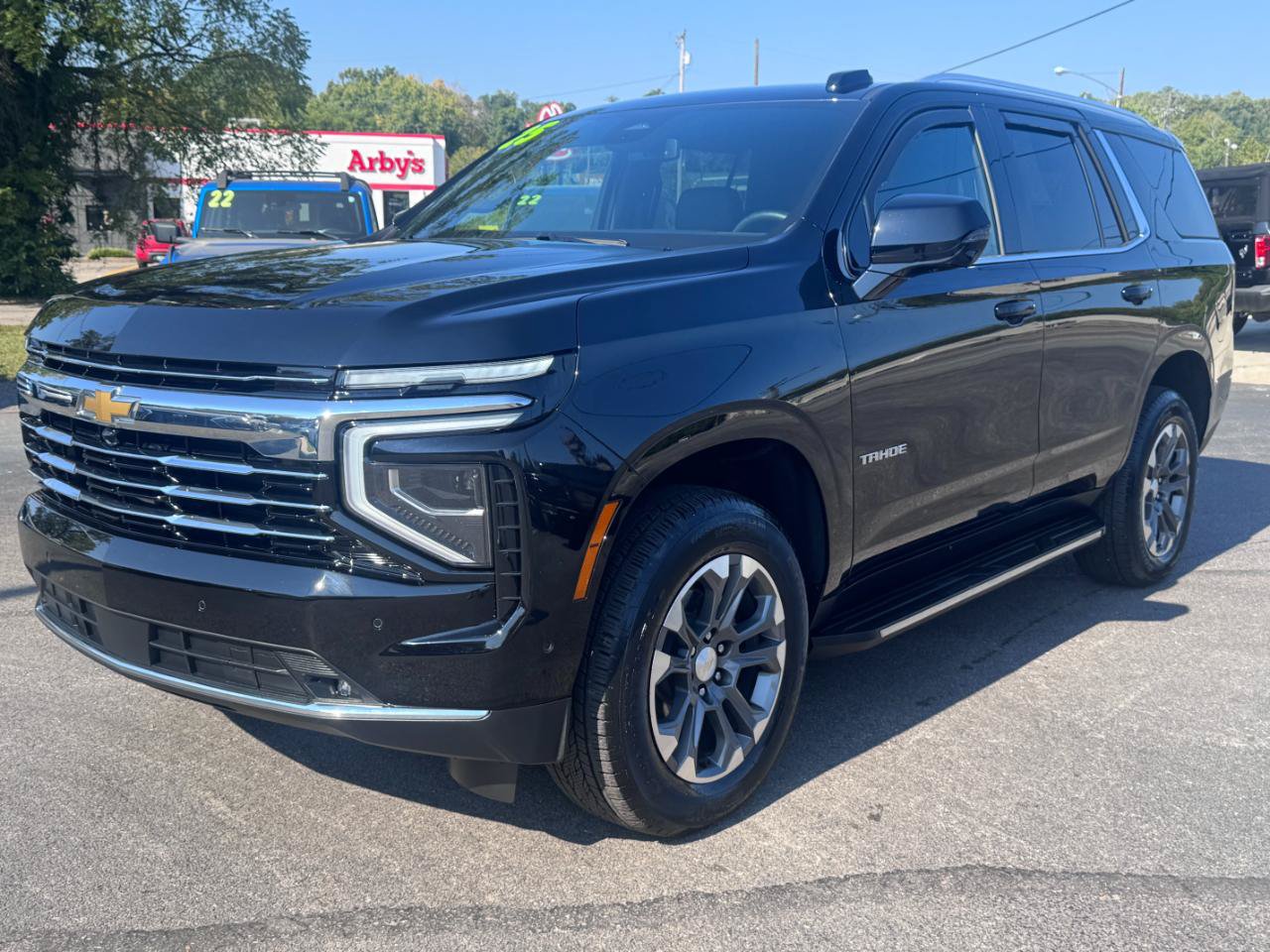 Used 2025 Chevrolet Tahoe LT w/ Comfort Package AWD/4WD image 7