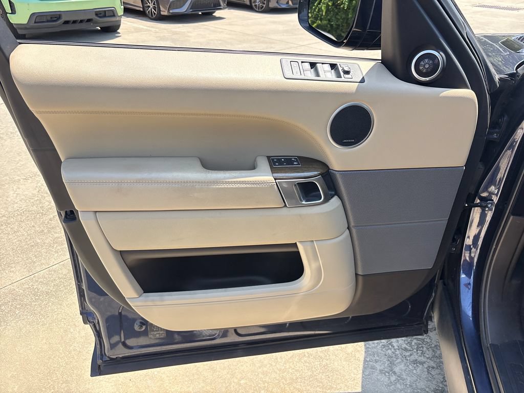 Used 2017 Land Rover Range Rover Sport SE AWD/4WD image 15