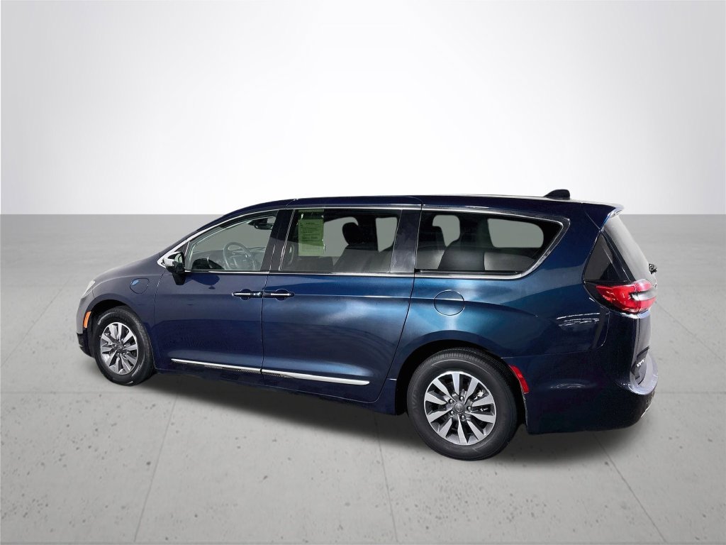 Used 2023 Chrysler Pacifica Limited FWD image 8
