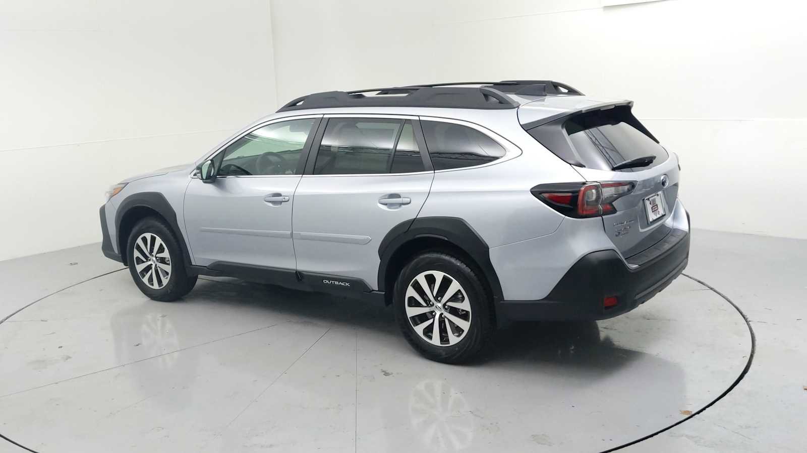 Certified 2025 Subaru Outback Premium image 7