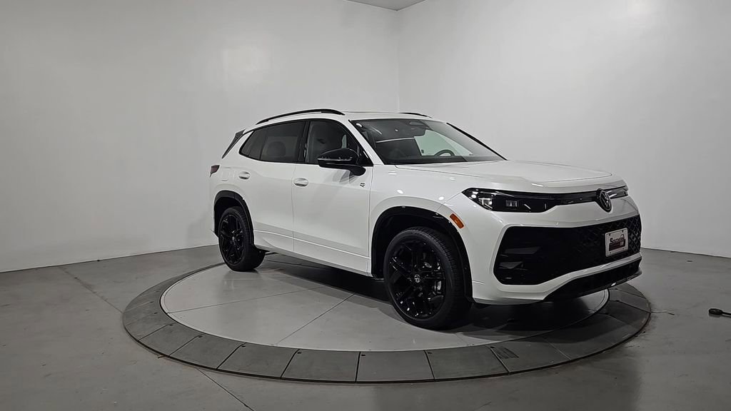 New 2026 Volkswagen Tiguan SE R-Line image 7