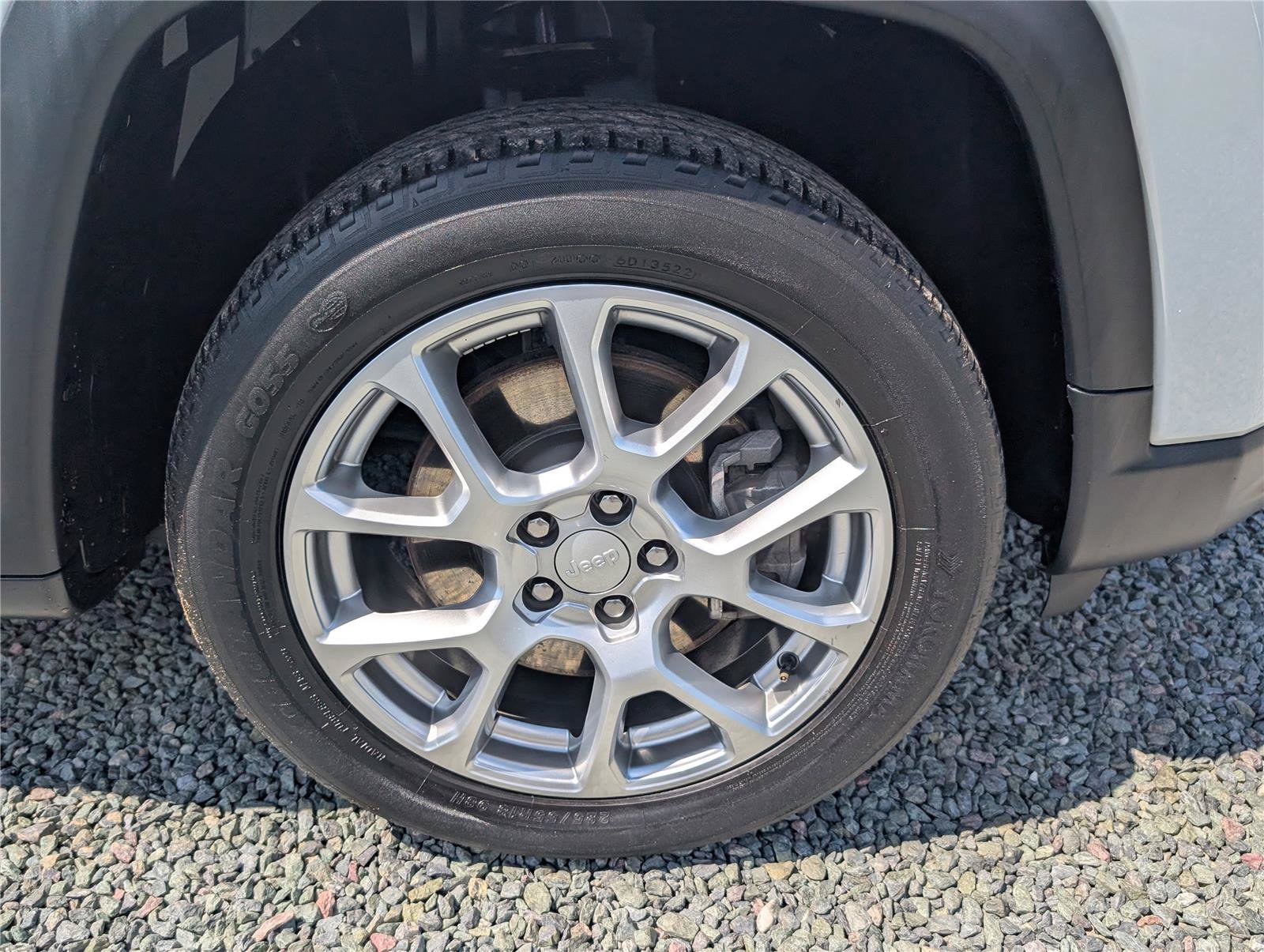 Used 2023 Jeep Compass Latitude AWD/4WD image 9
