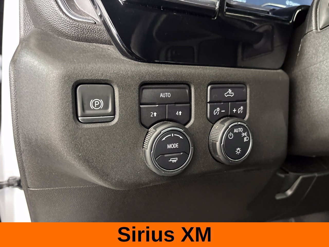 Used 2023 Chevrolet Silverado 1500 LT AWD/4WD image 11