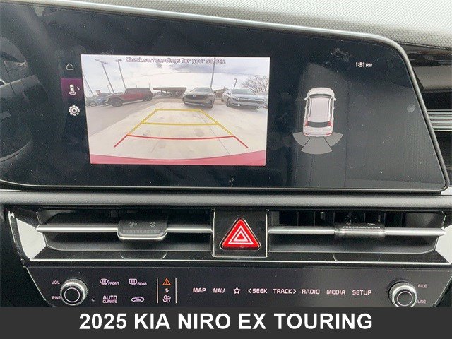 Used 2025 Kia Niro EX Touring image 20