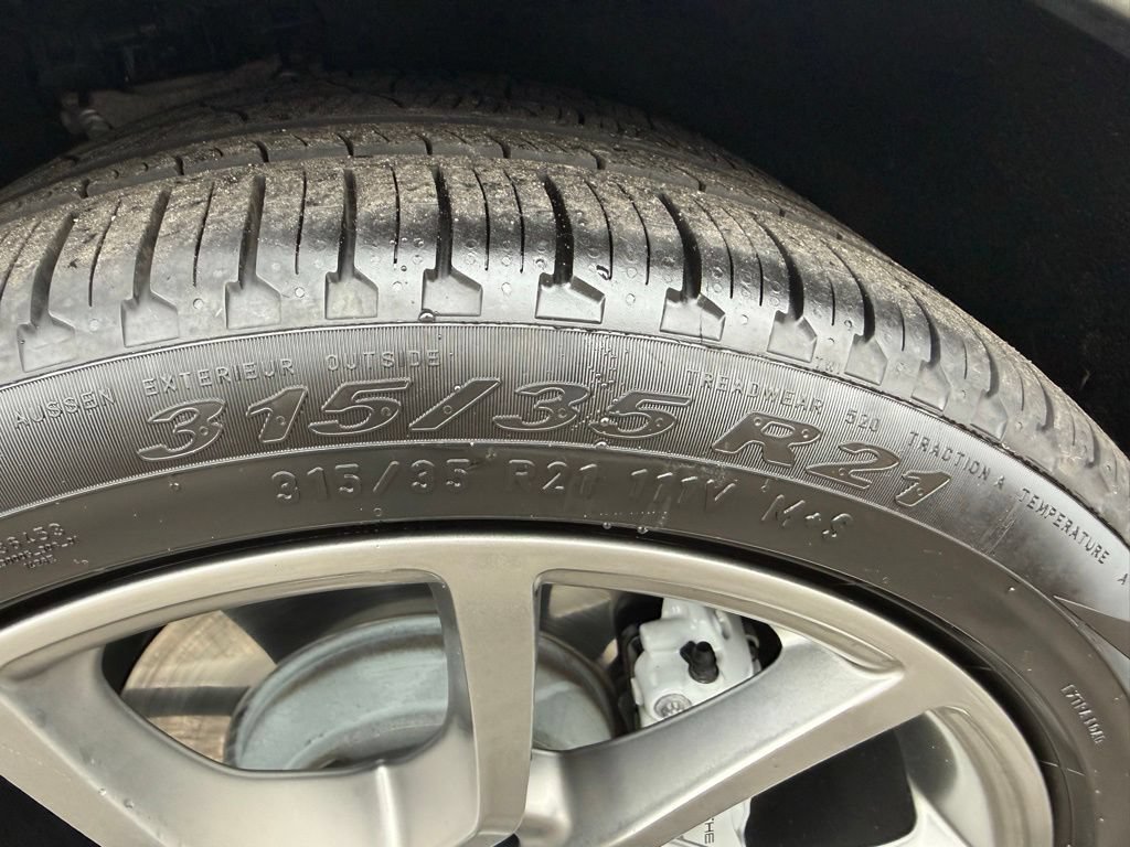 Used 2022 Porsche Cayenne Turbo AWD/4WD image 35