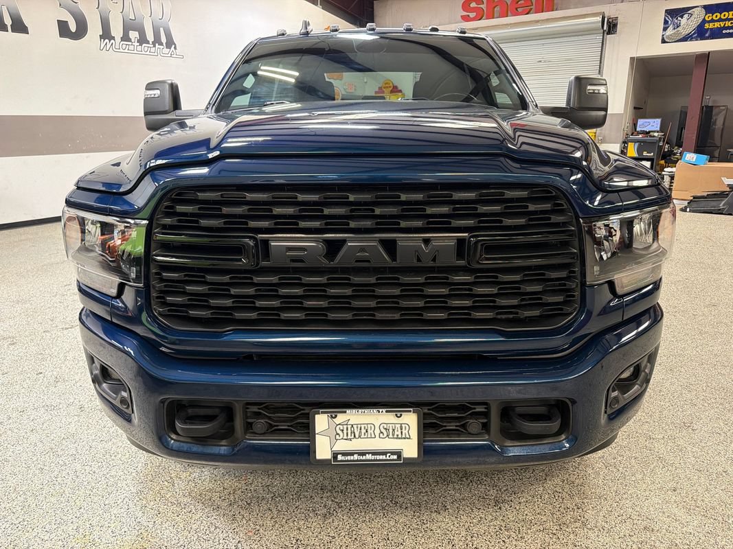 Used 2024 RAM 3500 Big Horn w/ Night Edition AWD/4WD image 12