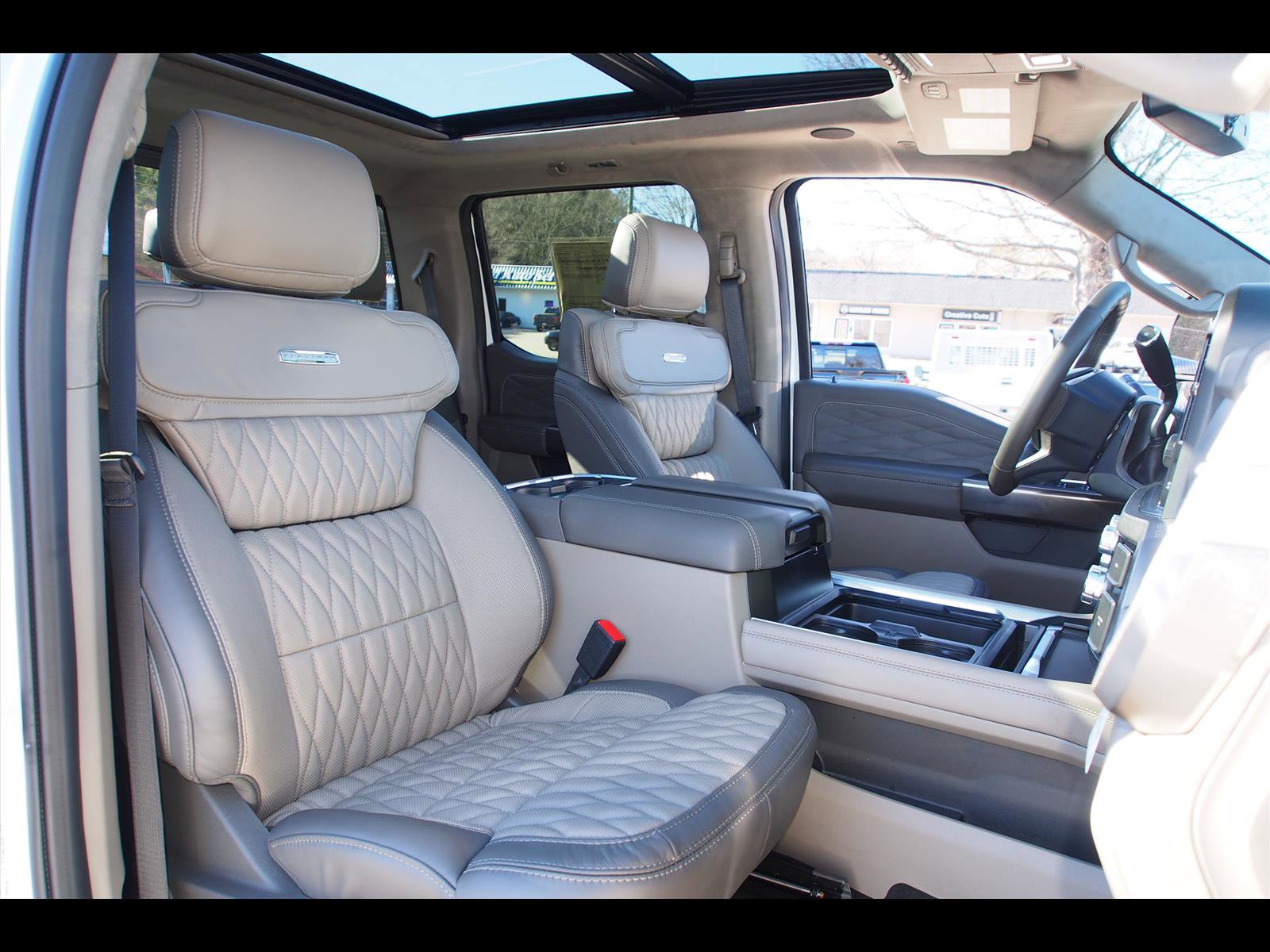 Used 2026 Ford F450 Platinum w/ Platinum Plus Package image 14