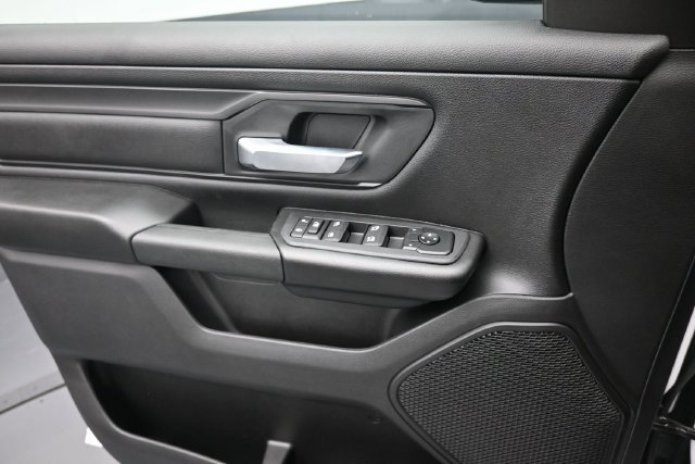New 2027 RAM 1500 Express AWD/4WD image 12