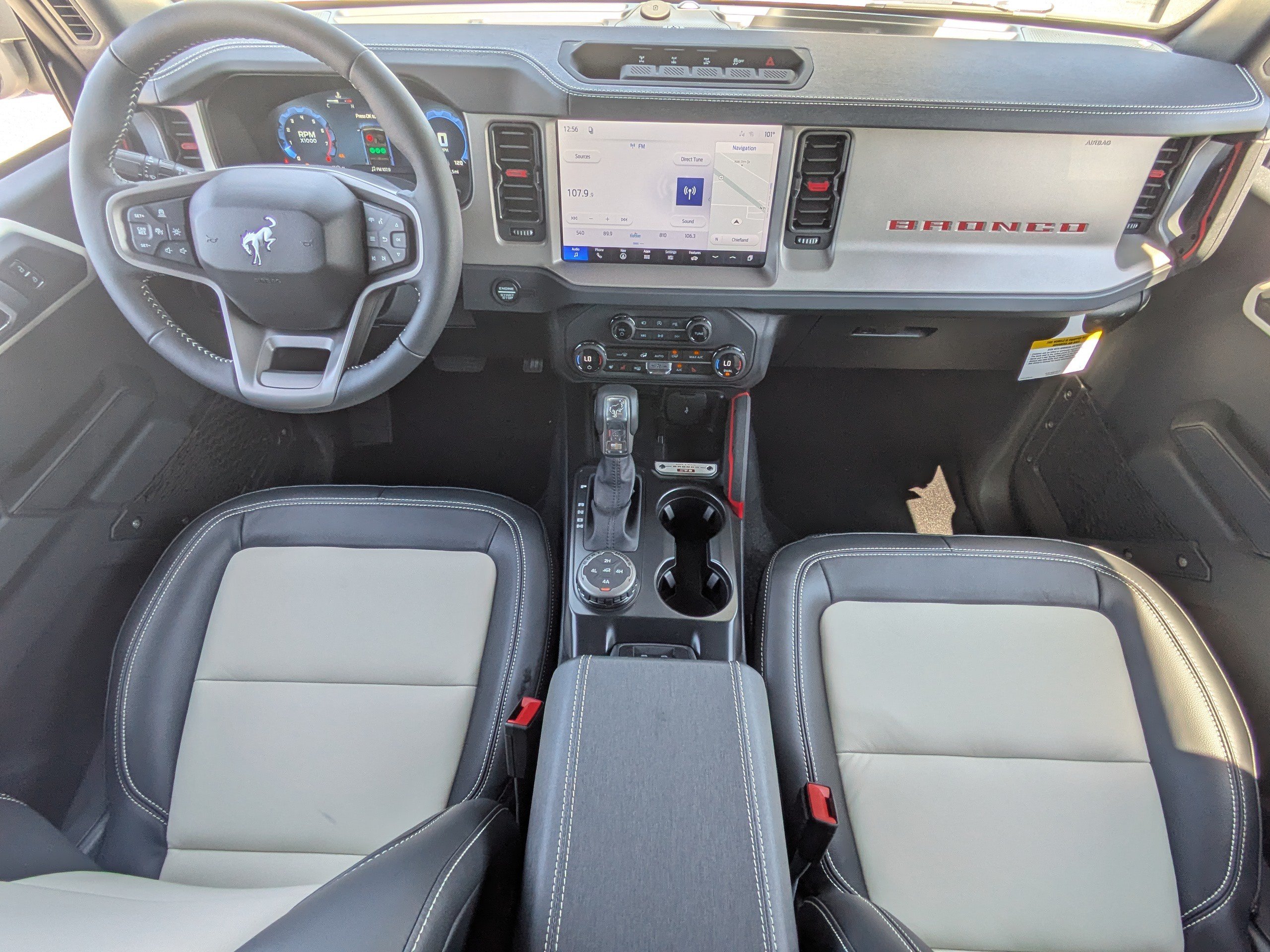 New 2026 Ford Bronco Outer Banks w/ Sasquatch Package AWD/4WD image 15