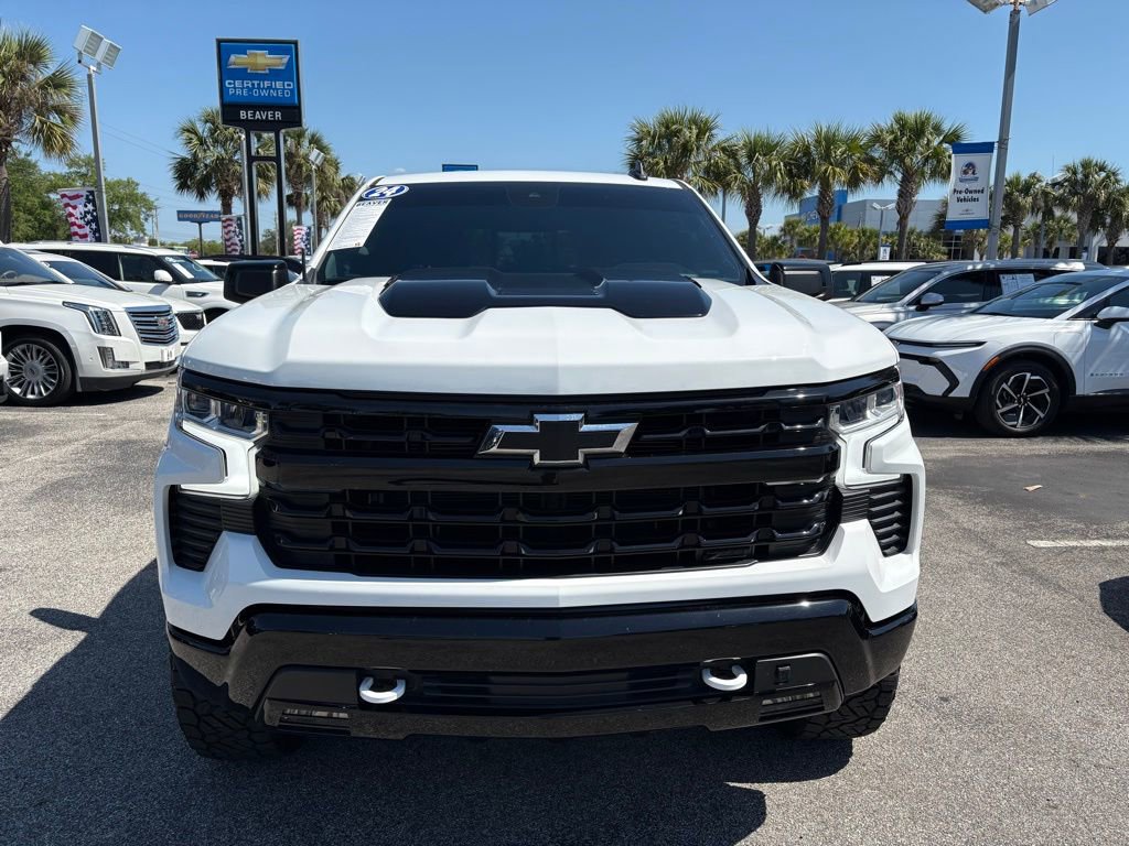 Used 2024 Chevrolet Silverado 1500 LT Trail Boss w/ Convenience Package II image 3