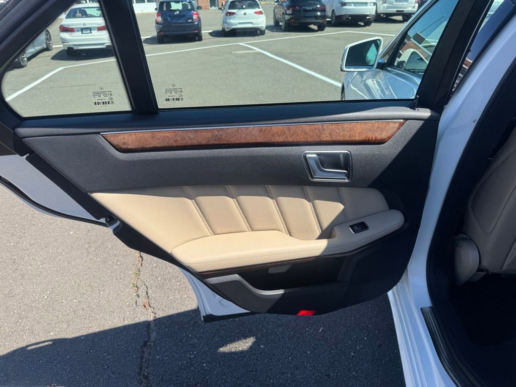 Used 2013 Mercedes-Benz E 350 Sedan image 30