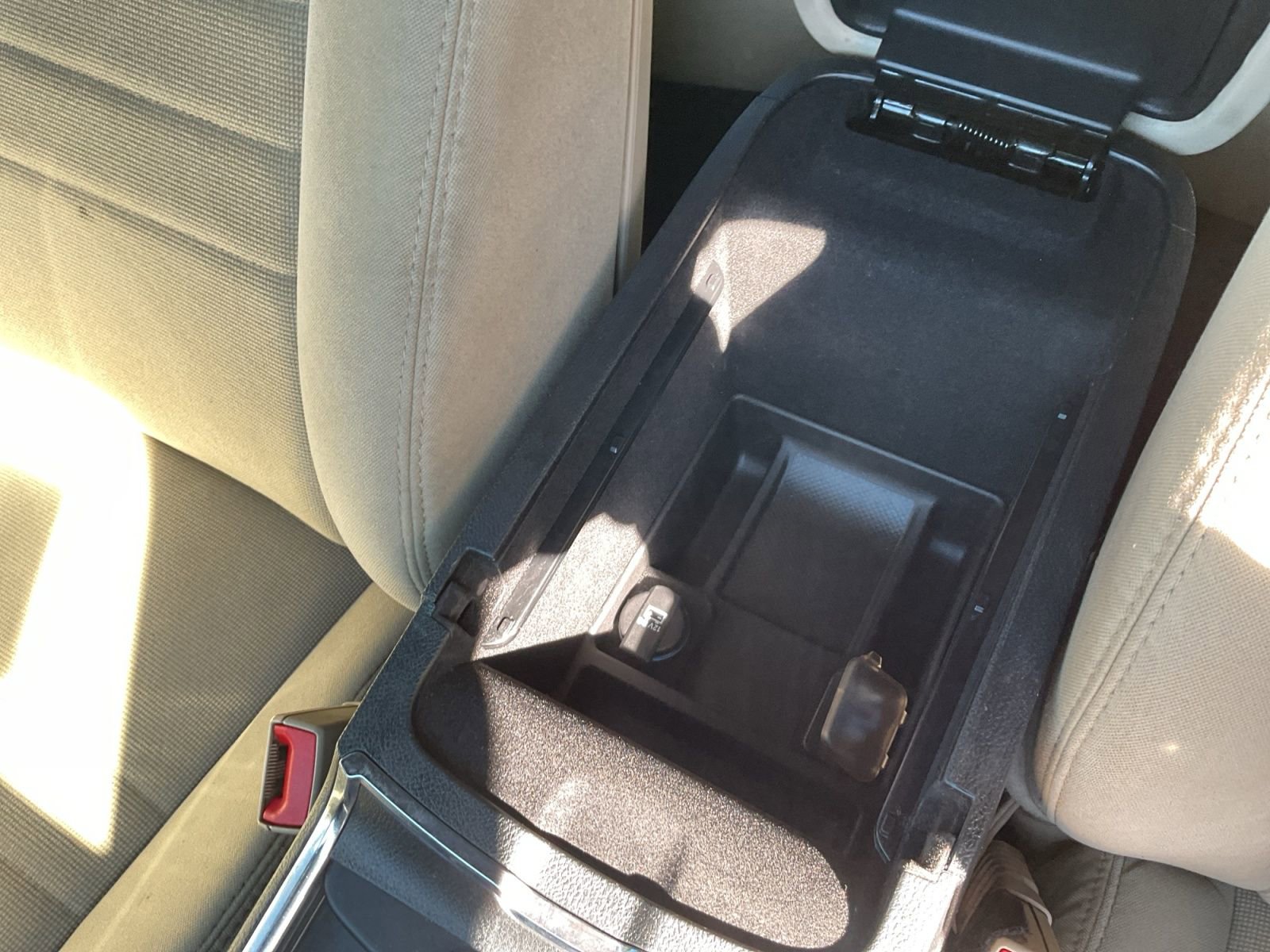 Used 2014 Dodge Charger SE RWD image 29