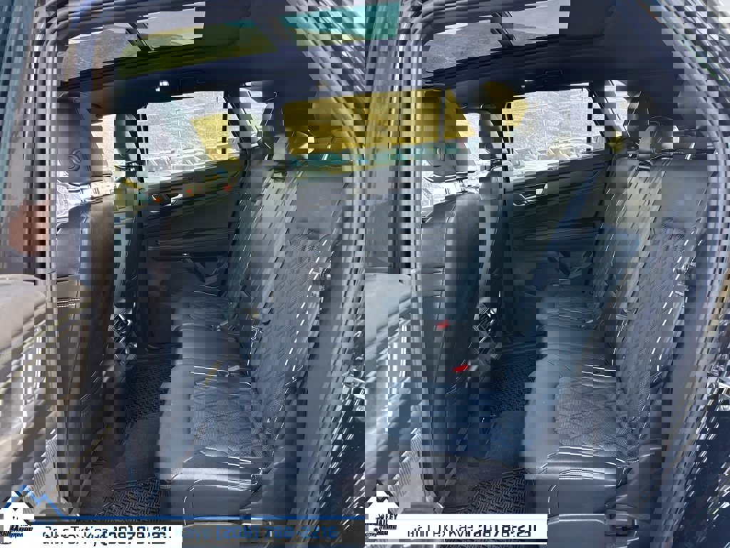 Used 2024 Volkswagen Atlas Cross Sport SEL Premium R-Line image 34