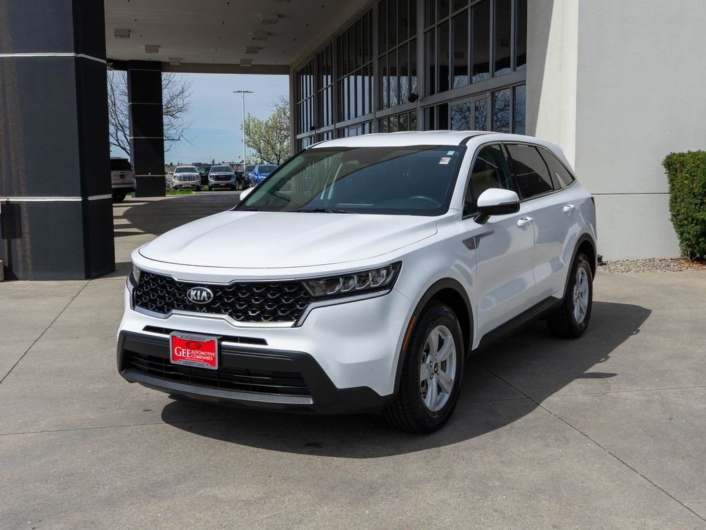 Used 2021 Kia Sorento LX FWD image 3