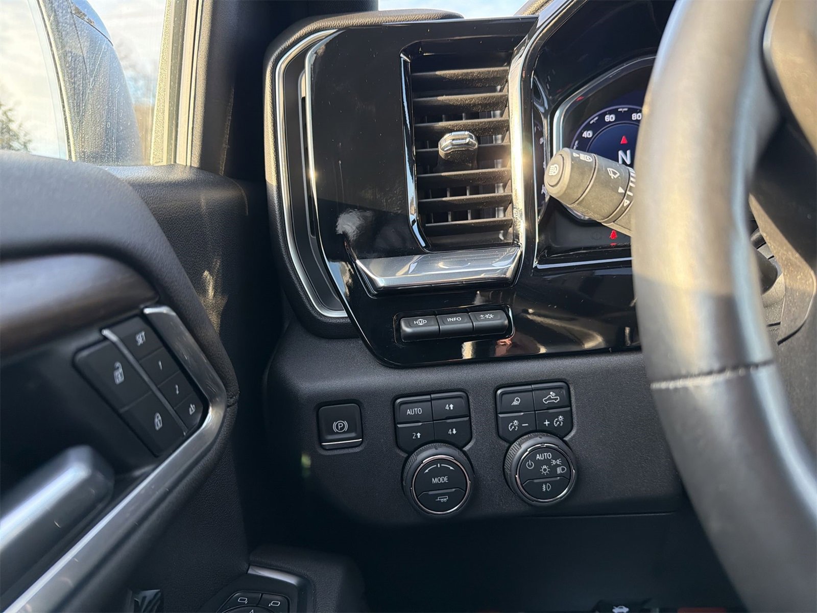 Certified 2025 Chevrolet Silverado 1500 High Country w/ High Country Premium Package image 18