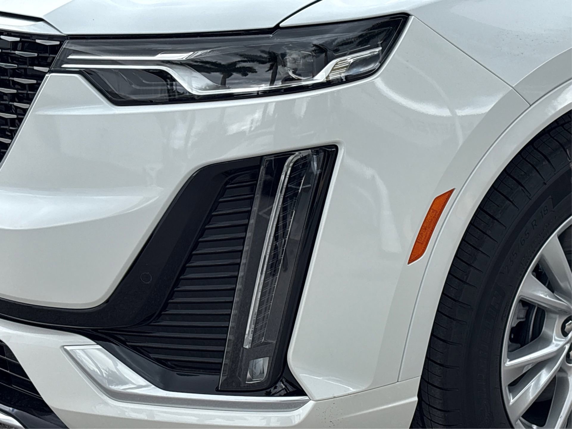 New 2025 Cadillac XT6 Luxury image 14