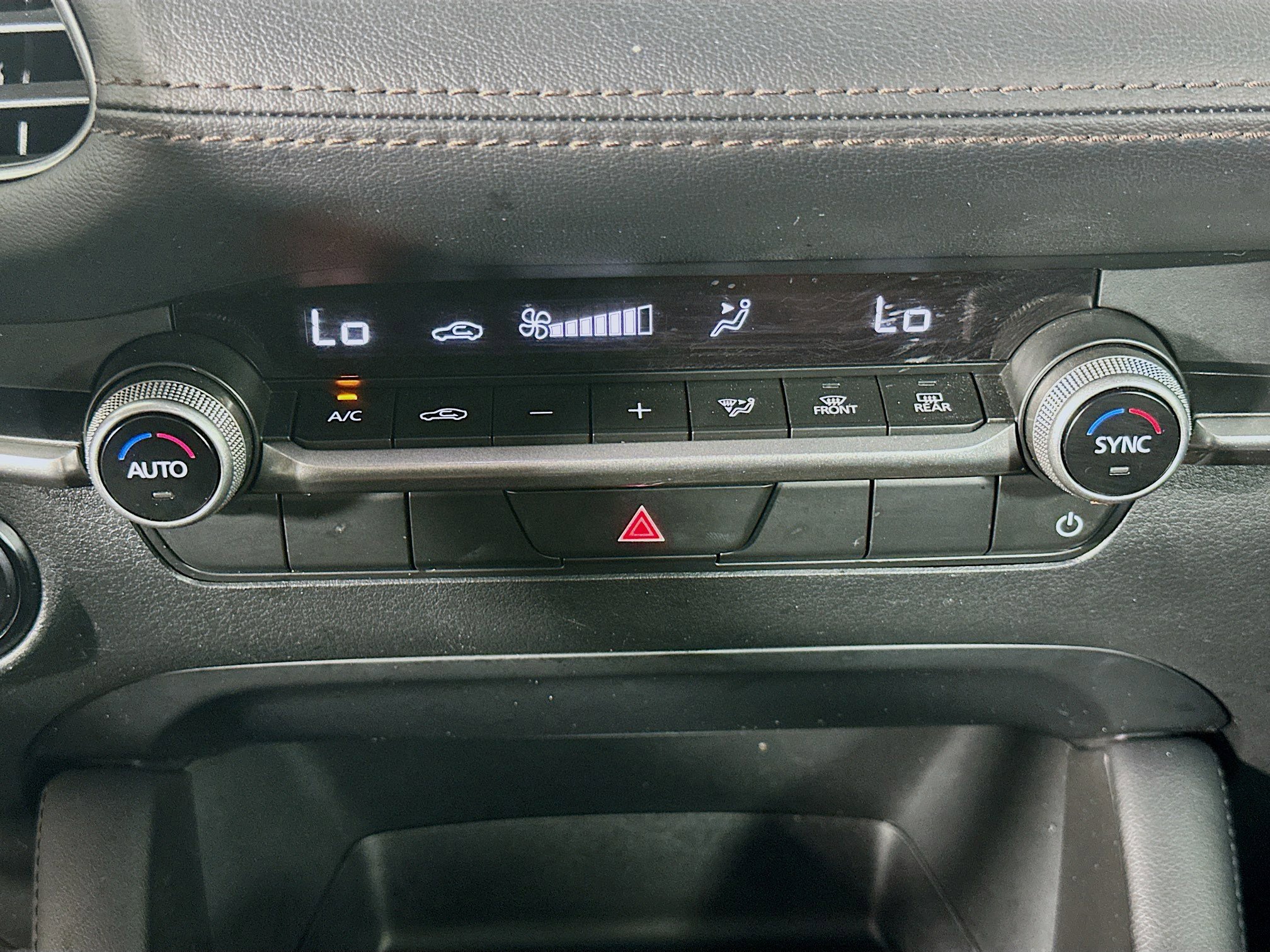 Used 2024 MAZDA MAZDA3 s FWD image 24