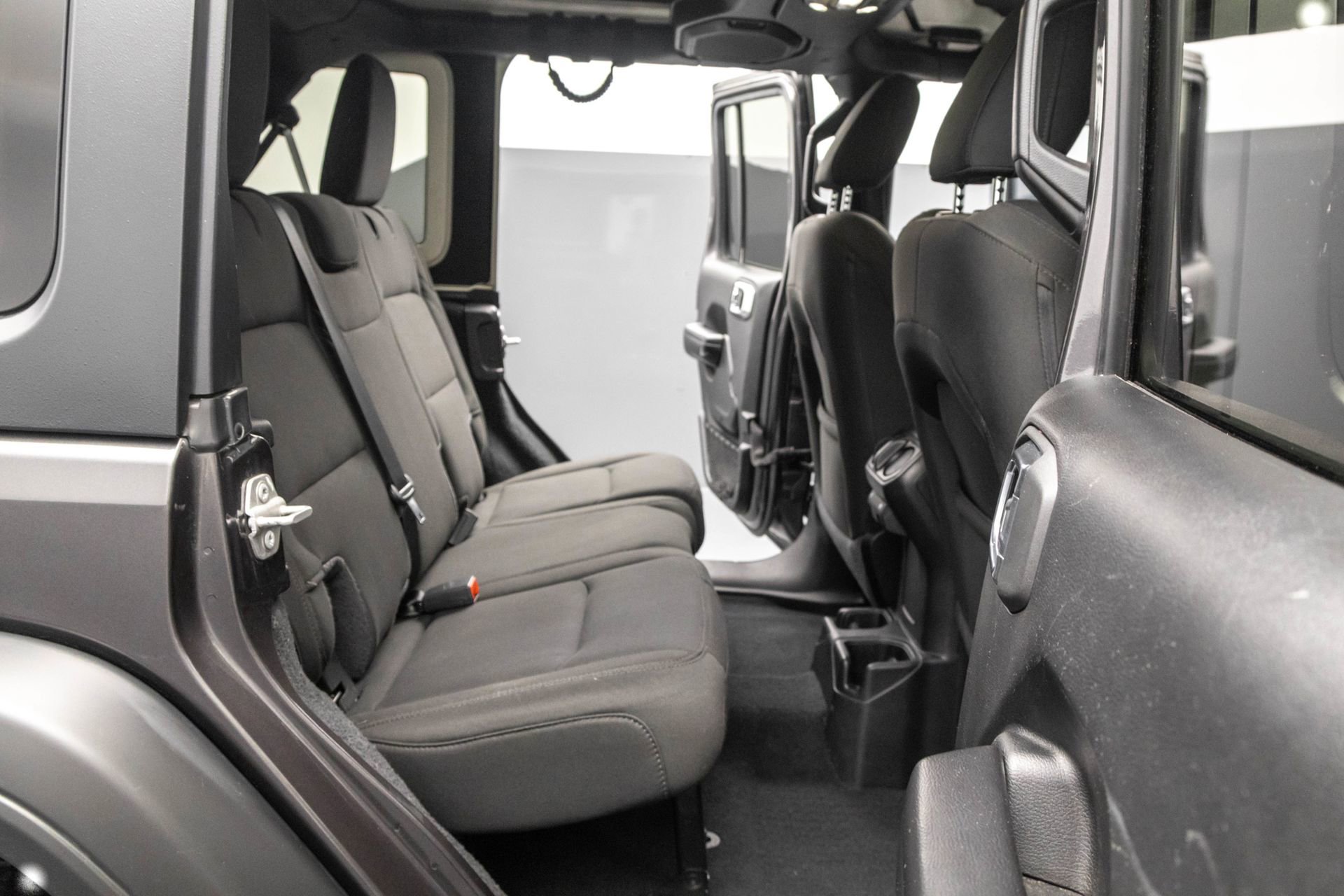 Used 2021 Jeep Wrangler Unlimited Sport image 35