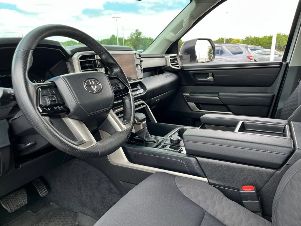 Used 2024 Toyota Tundra SR5 AWD/4WD image 17