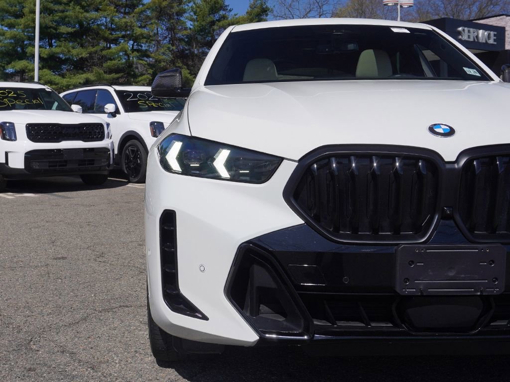 Used 2024 BMW X6 xDrive40i w/ Executive Package AWD/4WD image 18