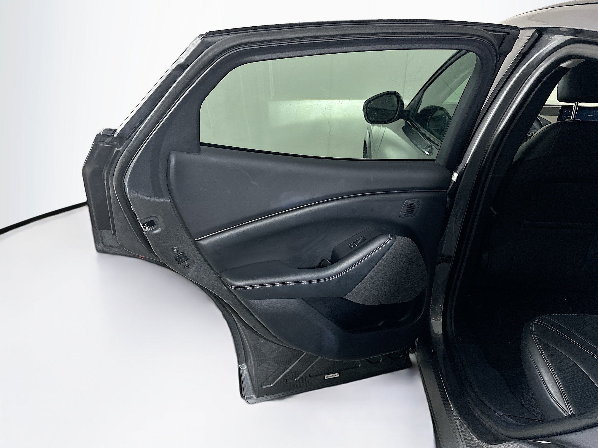 Used 2023 Ford Mustang Mach-E Premium RWD image 27